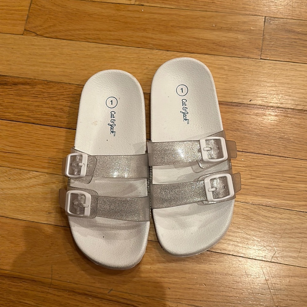 Girl sandals cat and jack gold